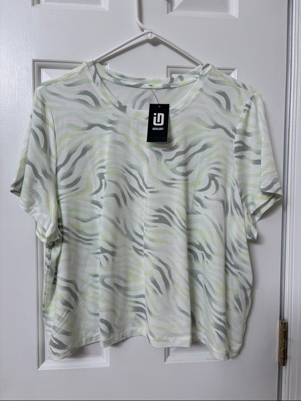 Ideology Fluid Zebra Cropped Shirt